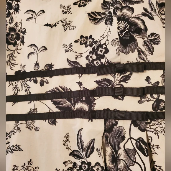 Kim Rogers Spring Dress Black and Tan Floral Size 12P - Picture 4 of 9